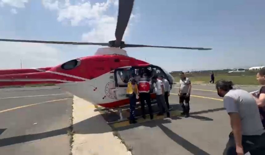 17 yaşındaki hasta helikopter ambulansla Ağrı’ya sevk edildi