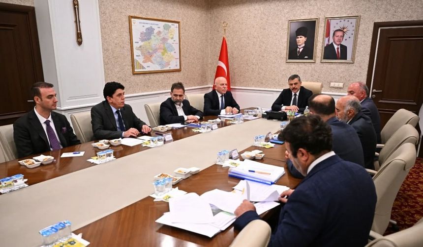 2. Organize Sanayi Bölgesi yönetim kurulu Vali Çiftçi başkanlığında toplandı