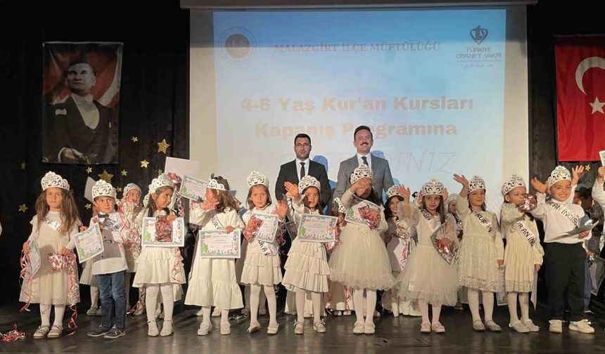 4-6 yaş Kur’an kursu öğrencilerinden yılsonu etkinliği