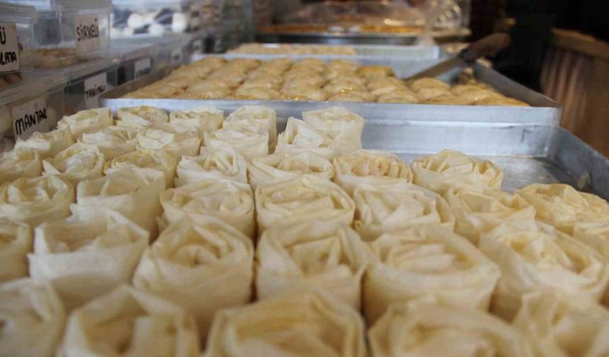 4 saatte pişen Çorum baklavası bayramda damakları tatlandıracak