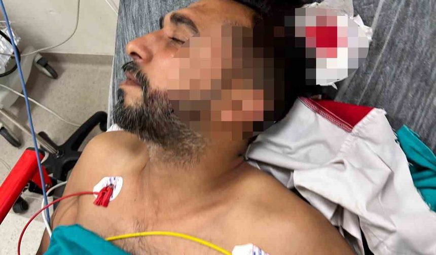 Adana’da döner ustası çalışırken başından yorgun mermiyle yaralandı