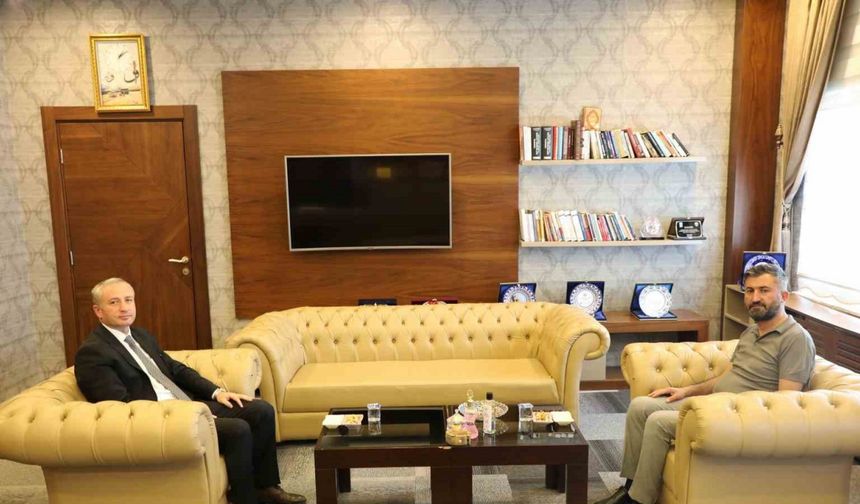 AK Parti Ağrı İl Başkanı Yıldız’dan Milli Eğitim Müdürü Kökrek’e ziyaret