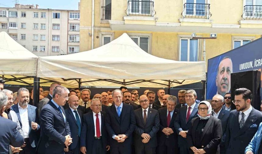 AK Parti’de bayramlaşma