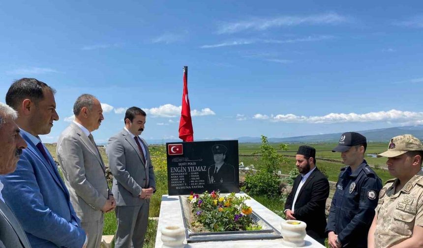 Arpaçay’da şehitler bayramda unutulmadı