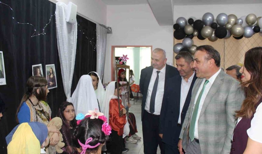 Atatürk ortaokulunda kütüphane açıldı