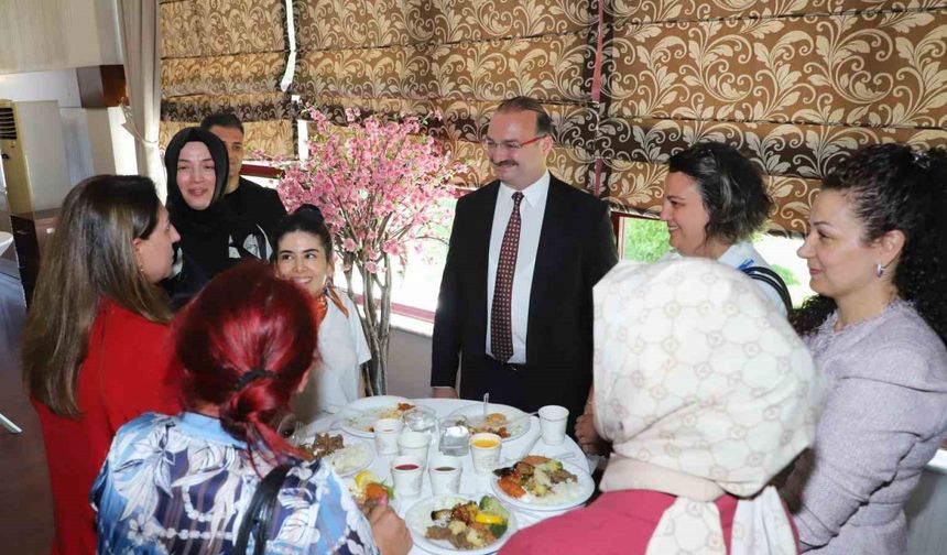Atatürk Üniversitesi’nde bayramlaşma coşkusu
