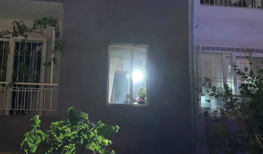 Aydın’da korkutan yangın: Mahsur kalan kadın demir parmaklıkları kesilerek kurtarıldı
