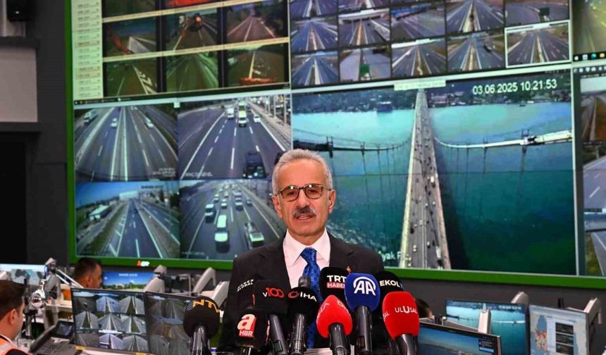 Bakan Uraloğlu: "Bayram süresince devlet ve il yollarından oluşan 68 bin 620 kilometrelik yol ağımızda 7/24 görev başında kalacağız"