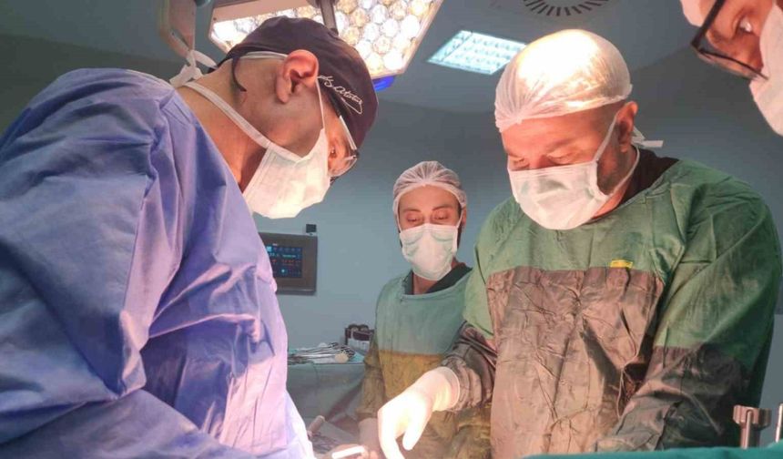 Balıkesir’de ilk, karaciğer sol lobu ameliyatı başarı ile yapıldı
