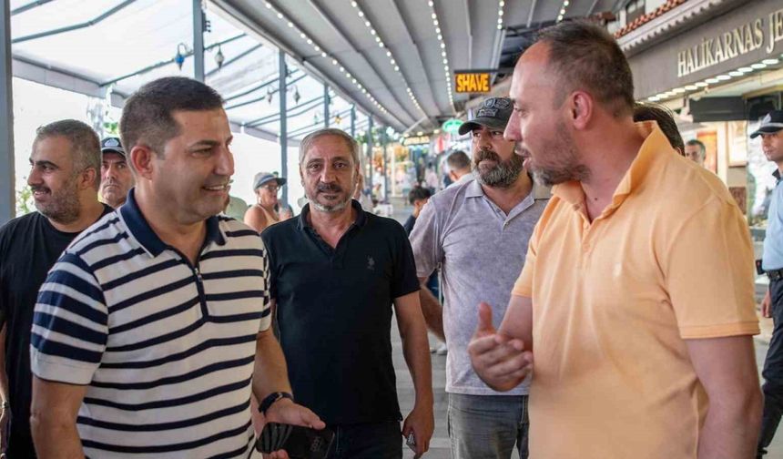 Başkan Ömer Günel’den turistik çarşı esnafı ile bir araya geldi