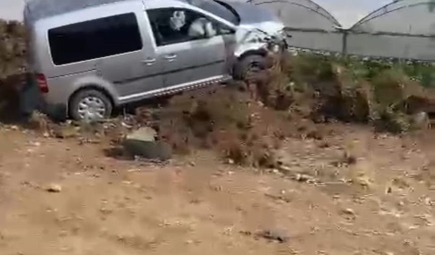Batman’da iki kamyonet çarpıştı: 2 yaralı