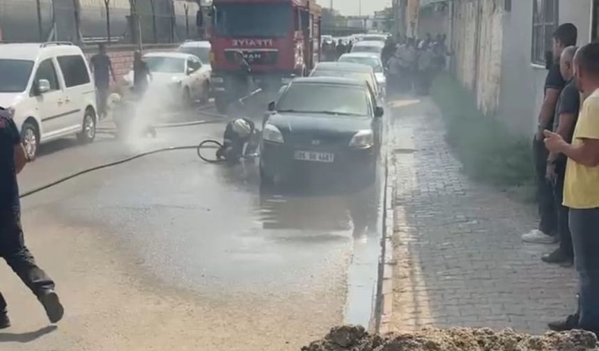 Batman’da park halindeki otomobil yandı