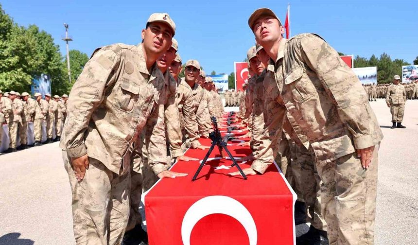 Bilecik’te 2 bin 926 bedelli asker için yemin ve terhis töreni düzenlendi