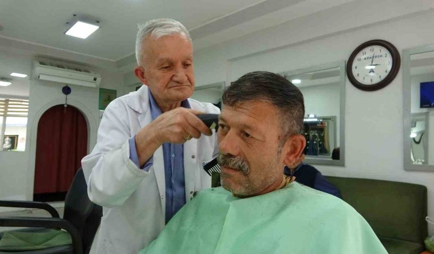 Bir ustanın makasıyla geçen 57 yıl