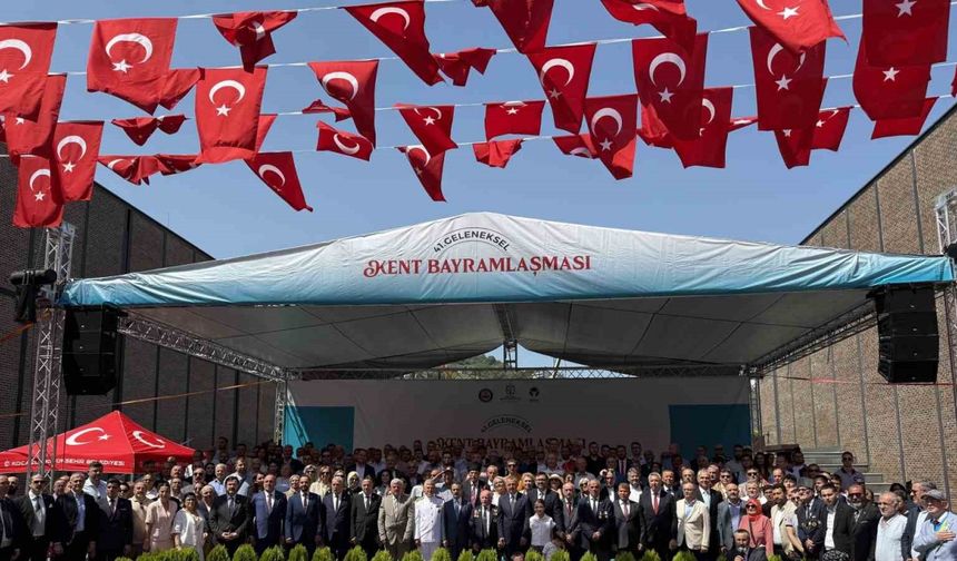 Bu bayramda gelenek bozulmadı: Kocaeli, 41. kez kucaklaştı