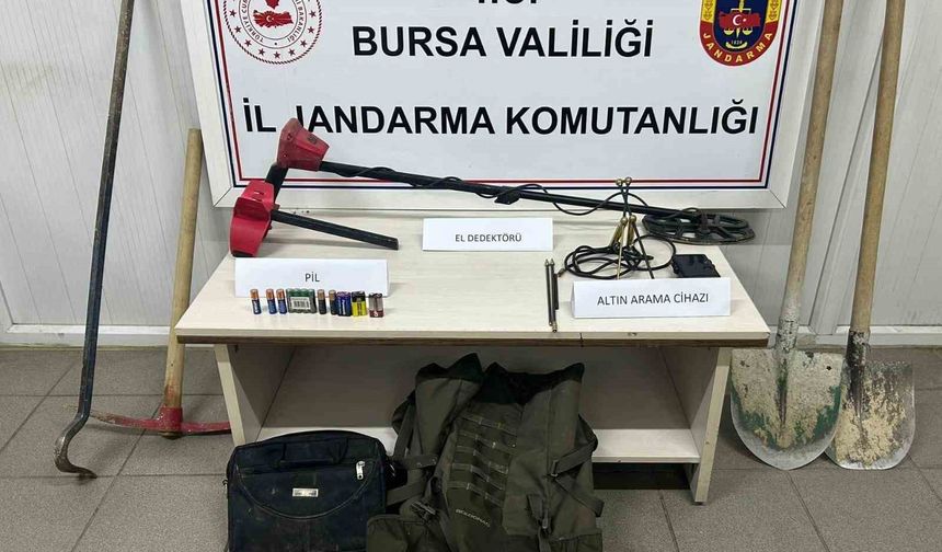 Bursa’da defineci operasyonu
