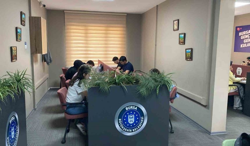 Bursa’da gençlik merkezleri, sınav haftasında 24 saat açık