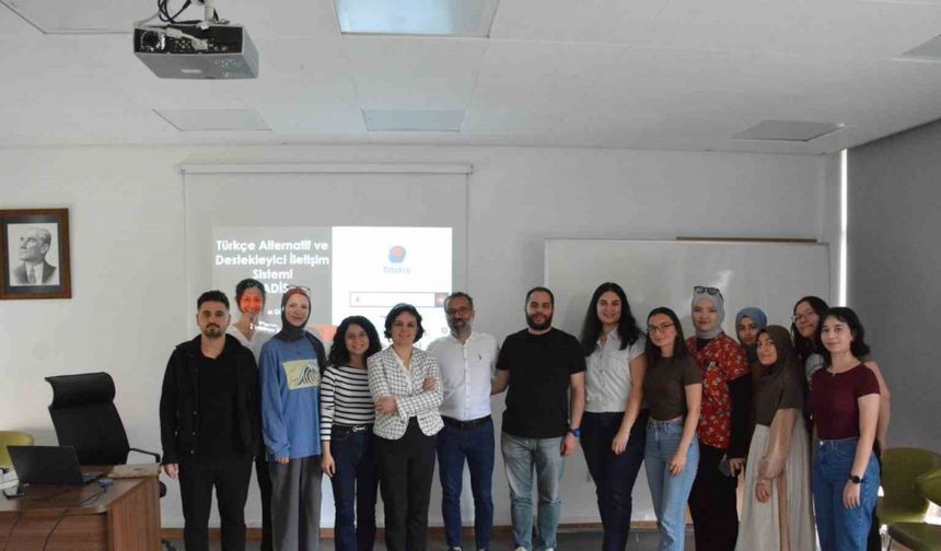 DİLKOM’da "Türkçe Alternatif Destekleyici ve İletişim Sistemi" eğitimi gerçekleştirildi