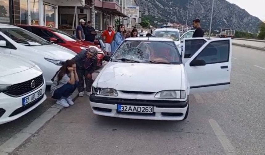 Eğirdir’de otomobilin çarpığı yaya yaralandı