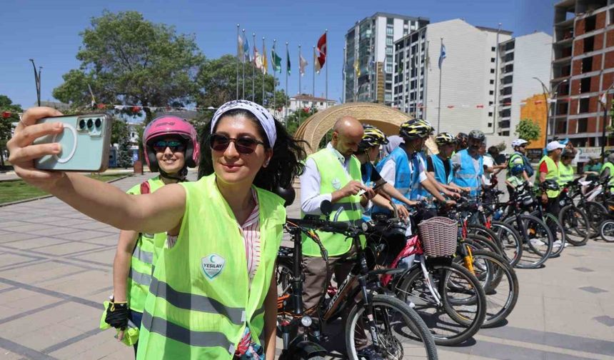 Elazığ’da pedallar sağlık için çevrildi