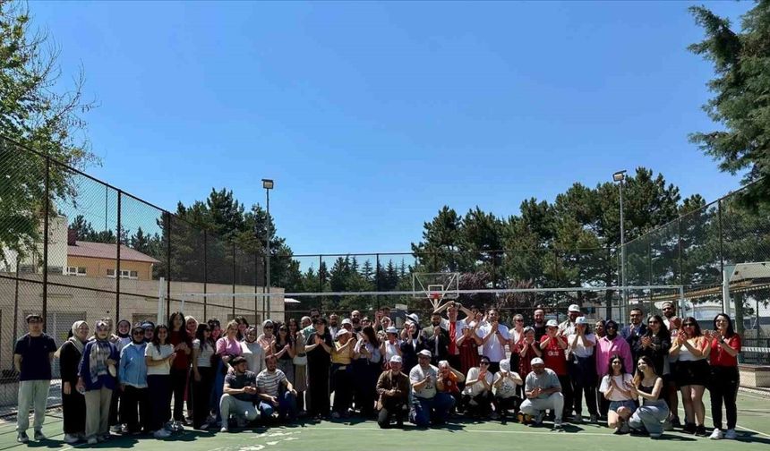 Engeller fileyi aştı, dostluk kazandı