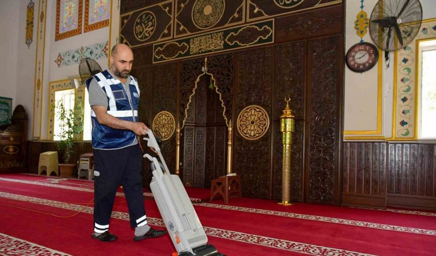 Esenyurt Belediyesi’nden Kurban Bayramı öncesi temizlik seferberliği