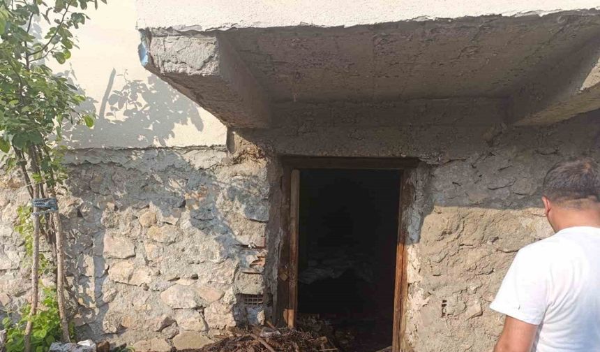 Evin bodrumunda çıkan yangın büyümeden söndürüldü