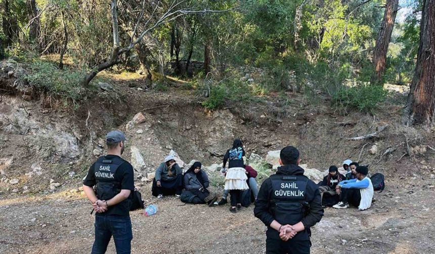 Fethiye Kayaköy’de 1’i çocuk 10 düzensiz göçmen yakalandı