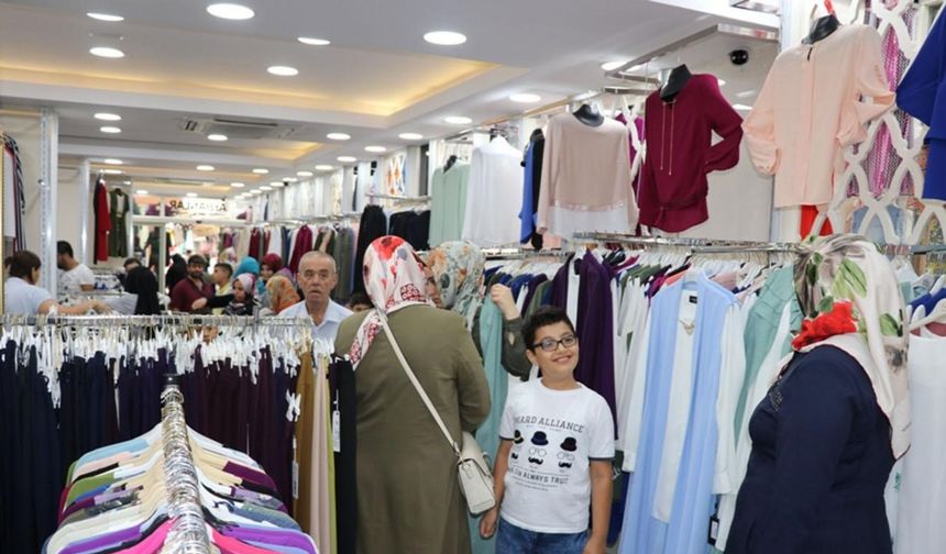 Gaziantep’in tarihi çarşılarında bayram hareketliliği başladı