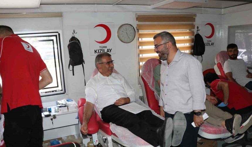 Hakkâri eğitim camiası, kan bağışı ile umut oldu