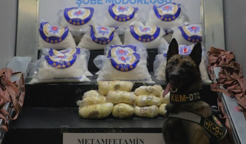 Hakkari’de bir tırda 66 kilo 120 gram metamfetamin ele geçirildi