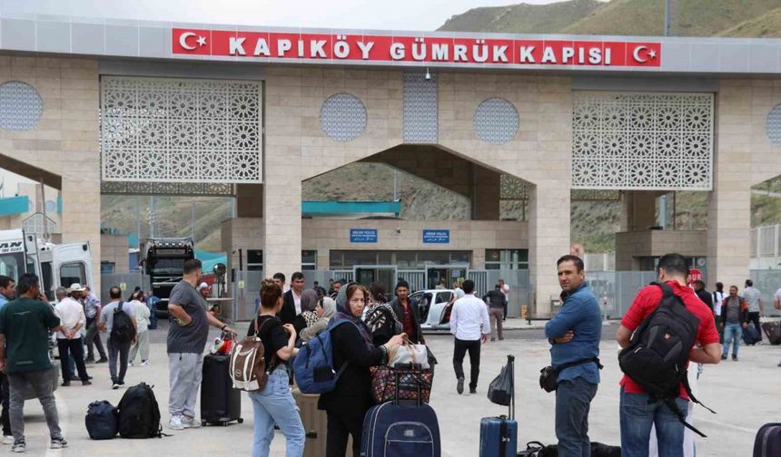 İranlı turistlerden İsrail’e tepki: "İntikam duygusu içindeyiz"