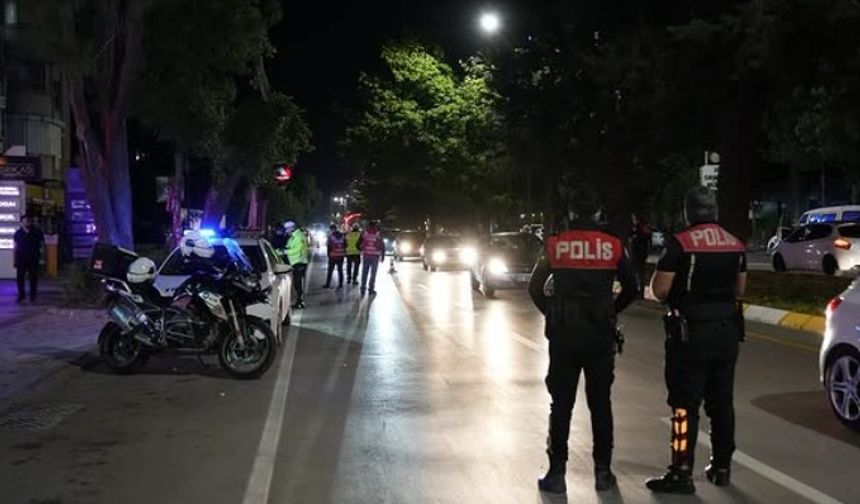 Isparta’da bir saatte 12 araç ve sürücüsüne idari para cezası uygulandı