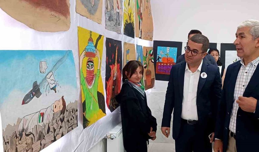 Kağızman’da ‘Filistin’ temalı resim sergisi açıldı
