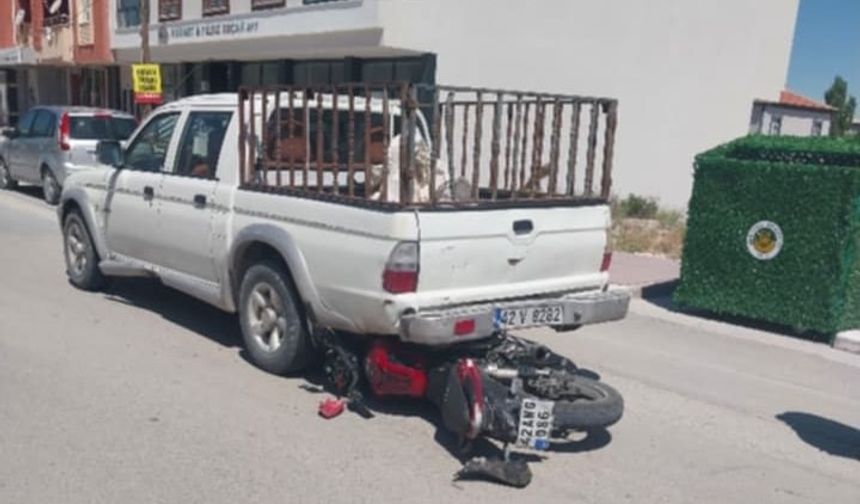 Karapınar’da motosiklet pikapa arkadan çarptı: 1 yaralı