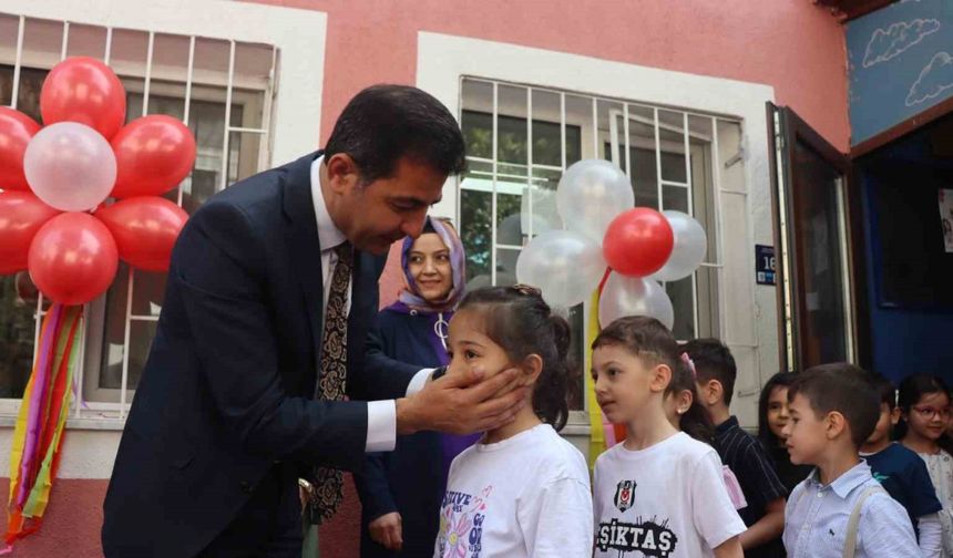 Kayseri’de eş zamanlı bayramlaşma programı: 100 bin öğrenci aynı anda bayramlaştı