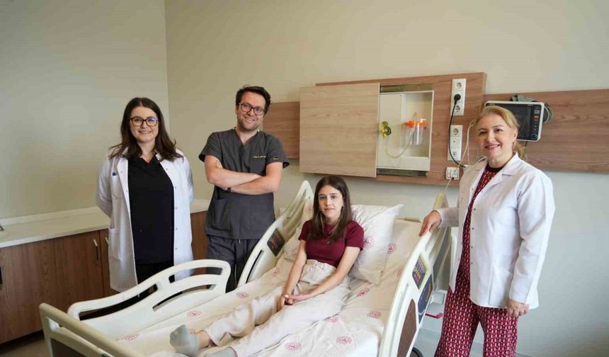 Kesilmek üzere olan bacak doktorların dikkatli müdahalesiyle kurtarıldı