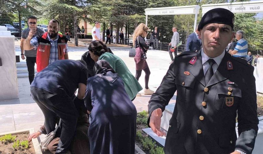 Kırşehir’de şehitlikte duygusal anlar