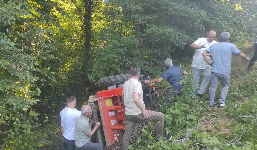 Kontrolden çıkan traktör devrildi: 1 yaralı