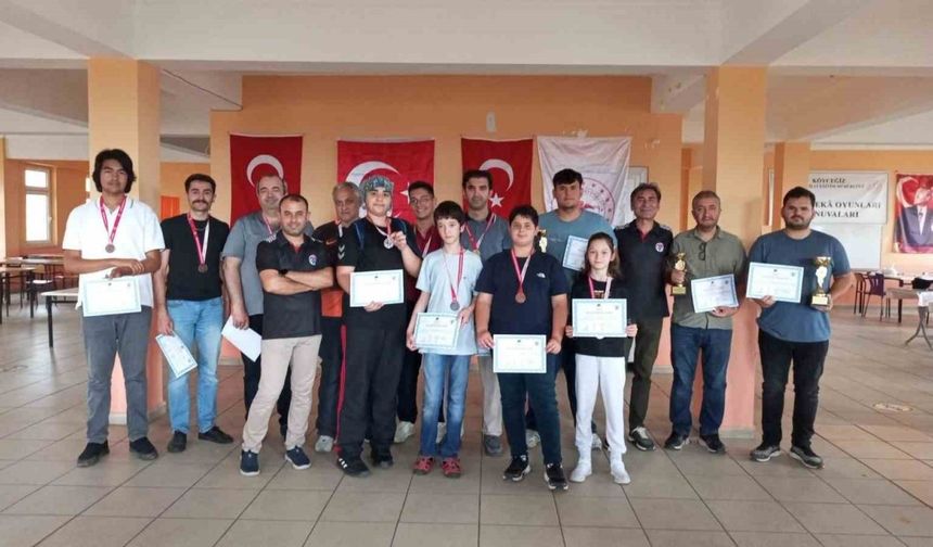 Köyceğiz’de düzenlenen satranç turnuvasına yoğun ilgi