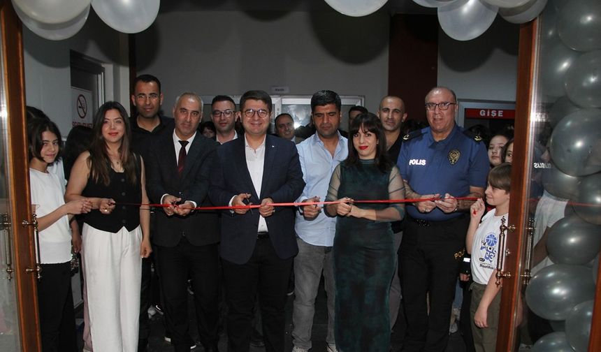 Kula’da ortaokul öğrencilerinden anlamlı sanat buluşması