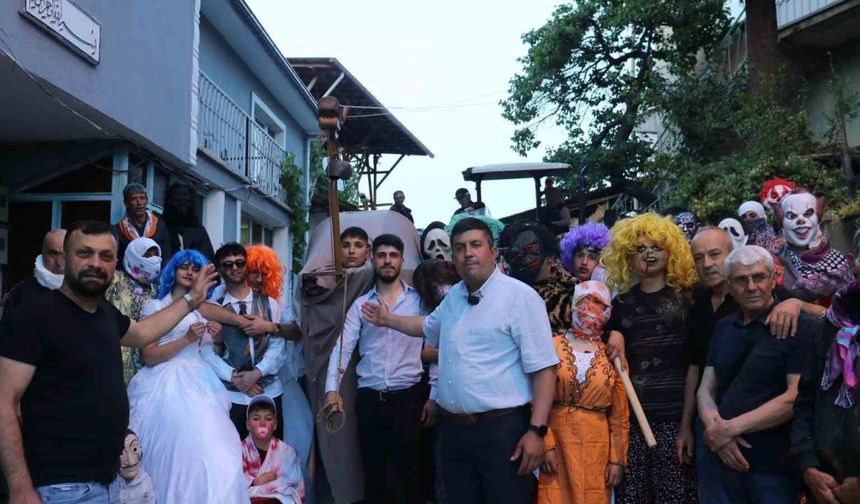 Kütahya’da "Deve Şenliği" renkli görüntülere sahne oldu