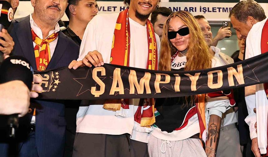 Leroy Sane, İstanbul’a geldi
