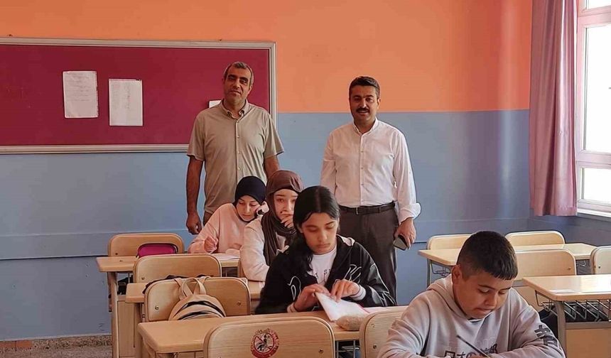 LGS’ye girecek öğrenciler sınav provası yaptı