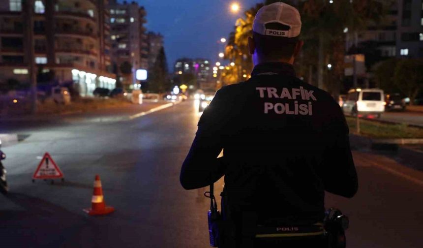 Mersin’de binlerce motosiklet denetlendi, yüzlercesi trafikten men edildi