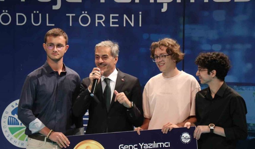 Müjdeli haber genç yazılımcıların ödül töreninde geldi: Sakarya’ya Bilim Merkezi kurulacak