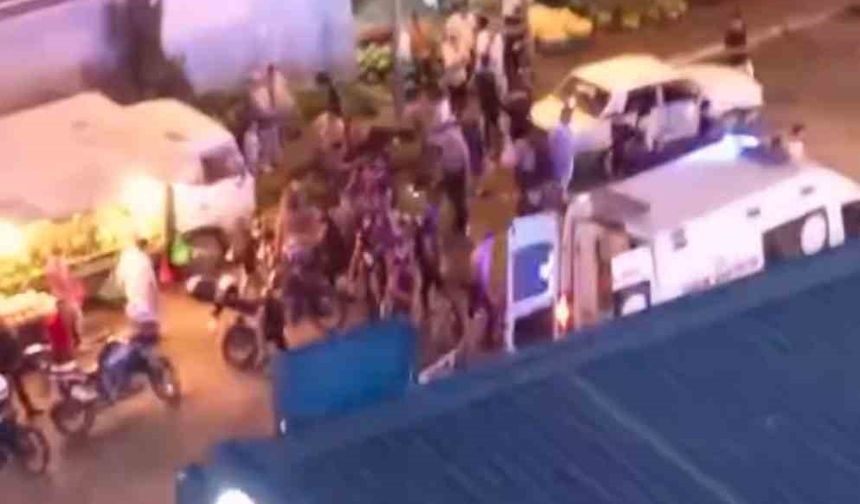 Polisin "dur" ihtarına uymayan motosikletin sürücüsü kaza yaptı: 2 yaralı