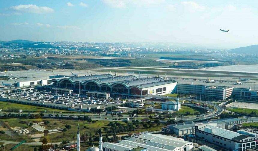 Sabiha Gökçen bayram tatili yoğunluğunu başarıyla yönetti