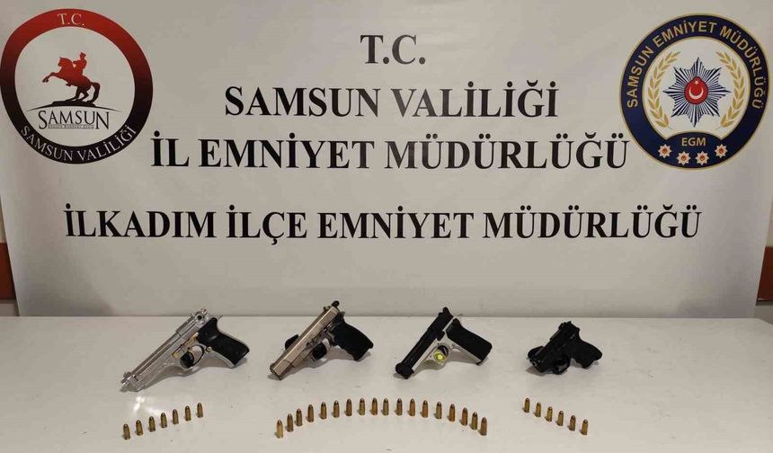 Samsun’da 2 kişi ruhsatsız silahlarla yakalandı