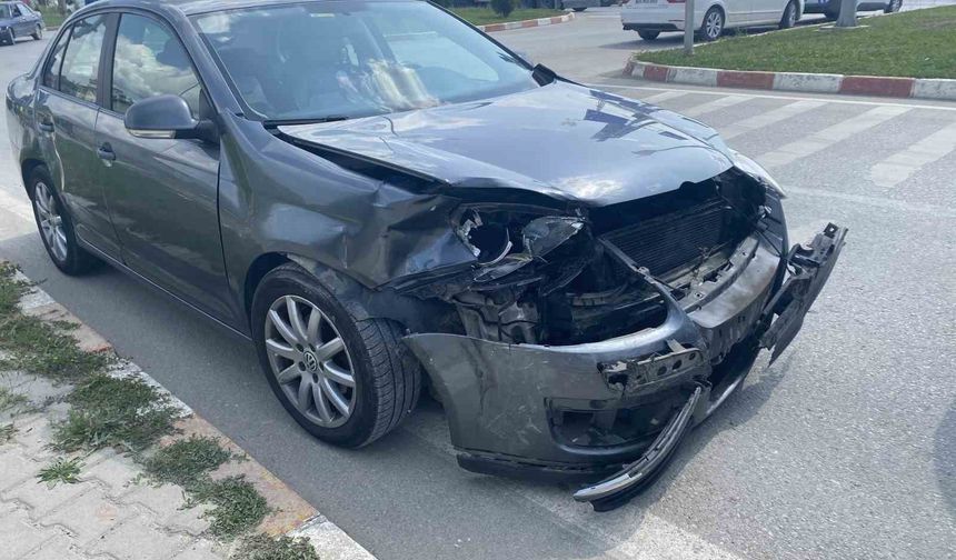 Samsun’da iki otomobil çarpıştı: 1 yaralı